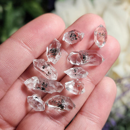 Carbon & Petroleum Enhydro Quartz