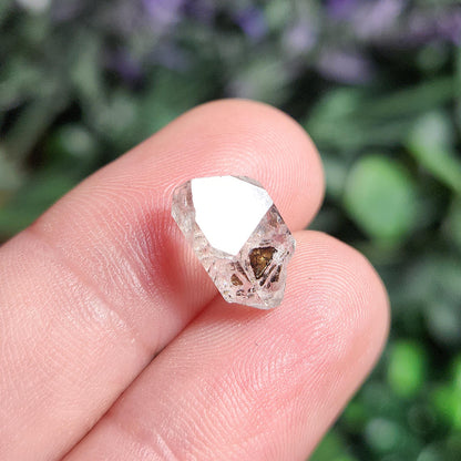 Carbon & Petroleum Enhydro Quartz