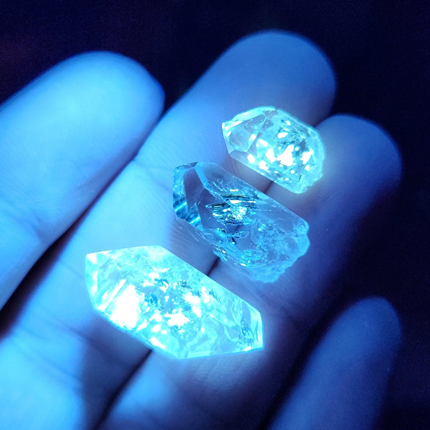 Carbon & Petroleum Enhydro Quartz