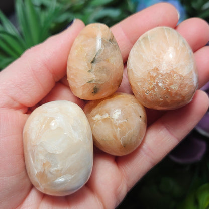 Peach Stilbite
