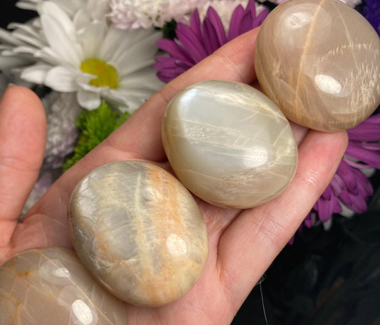 Moonstone Palm Stone
