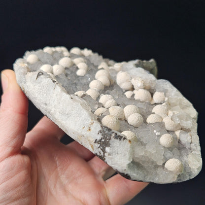 Mordenite Crystals on Quartz