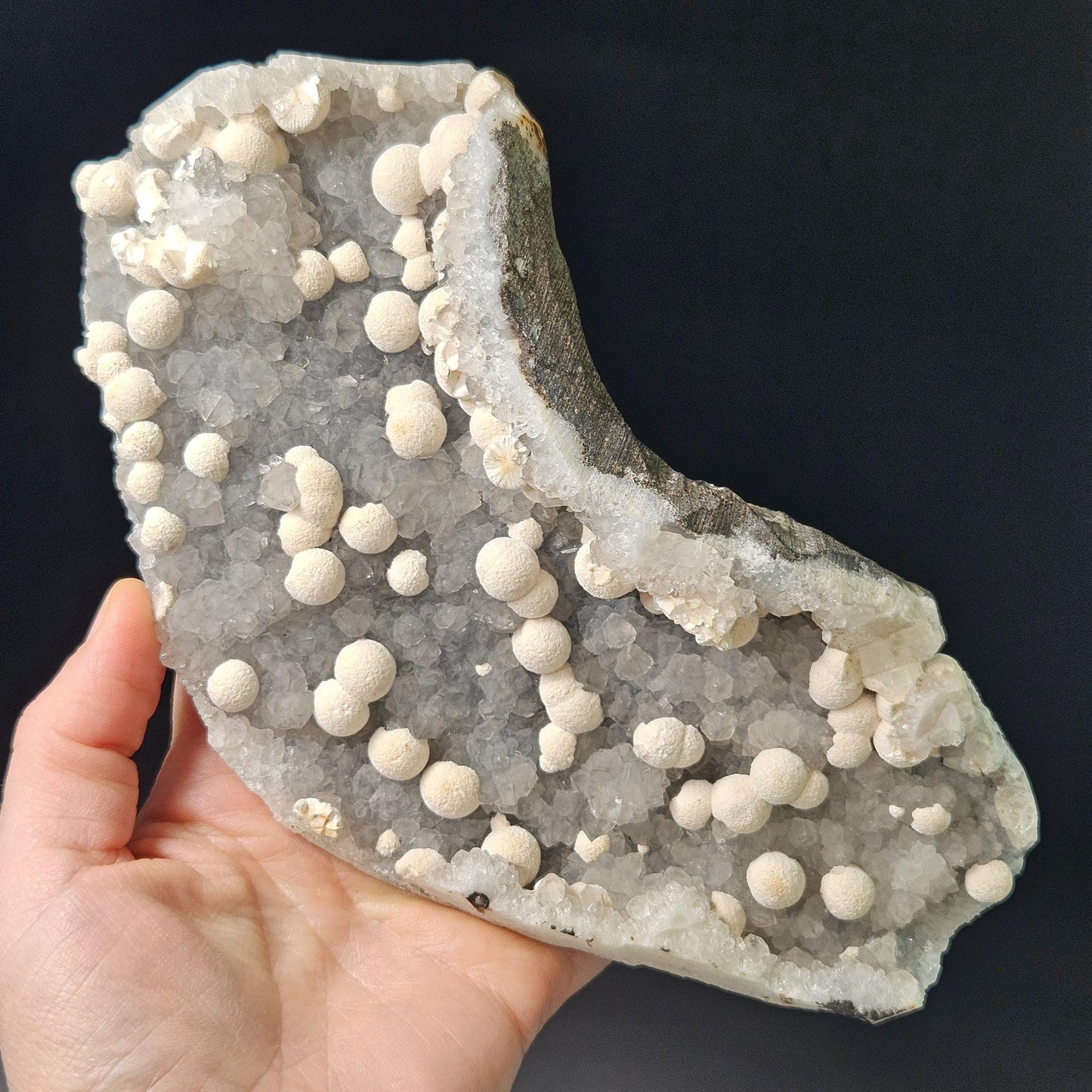 Mordenite Crystals on Quartz