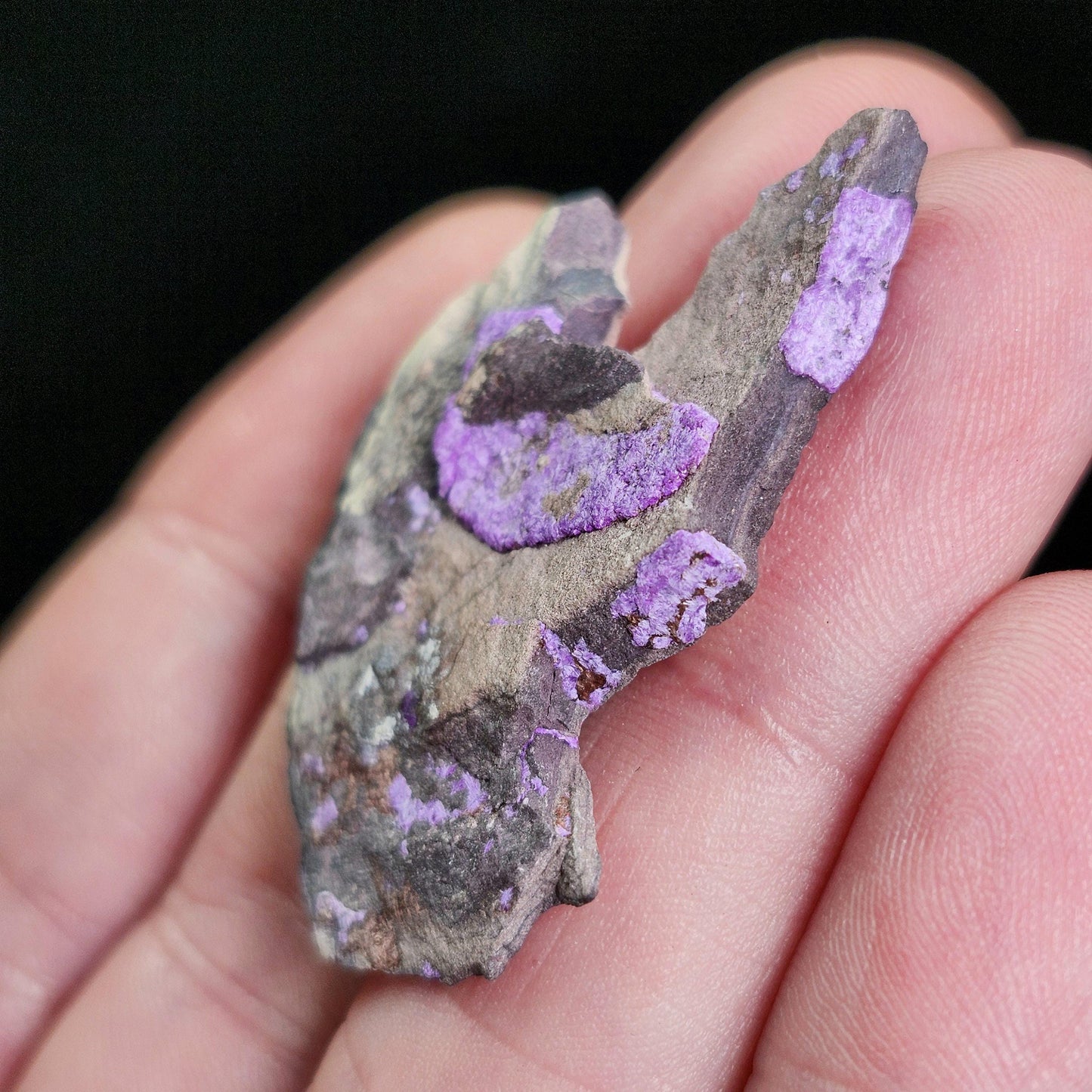 Fibrous Sugilite Crystal Specimen 5.97g, Raw Purple Sugilite Crystal from South Africa