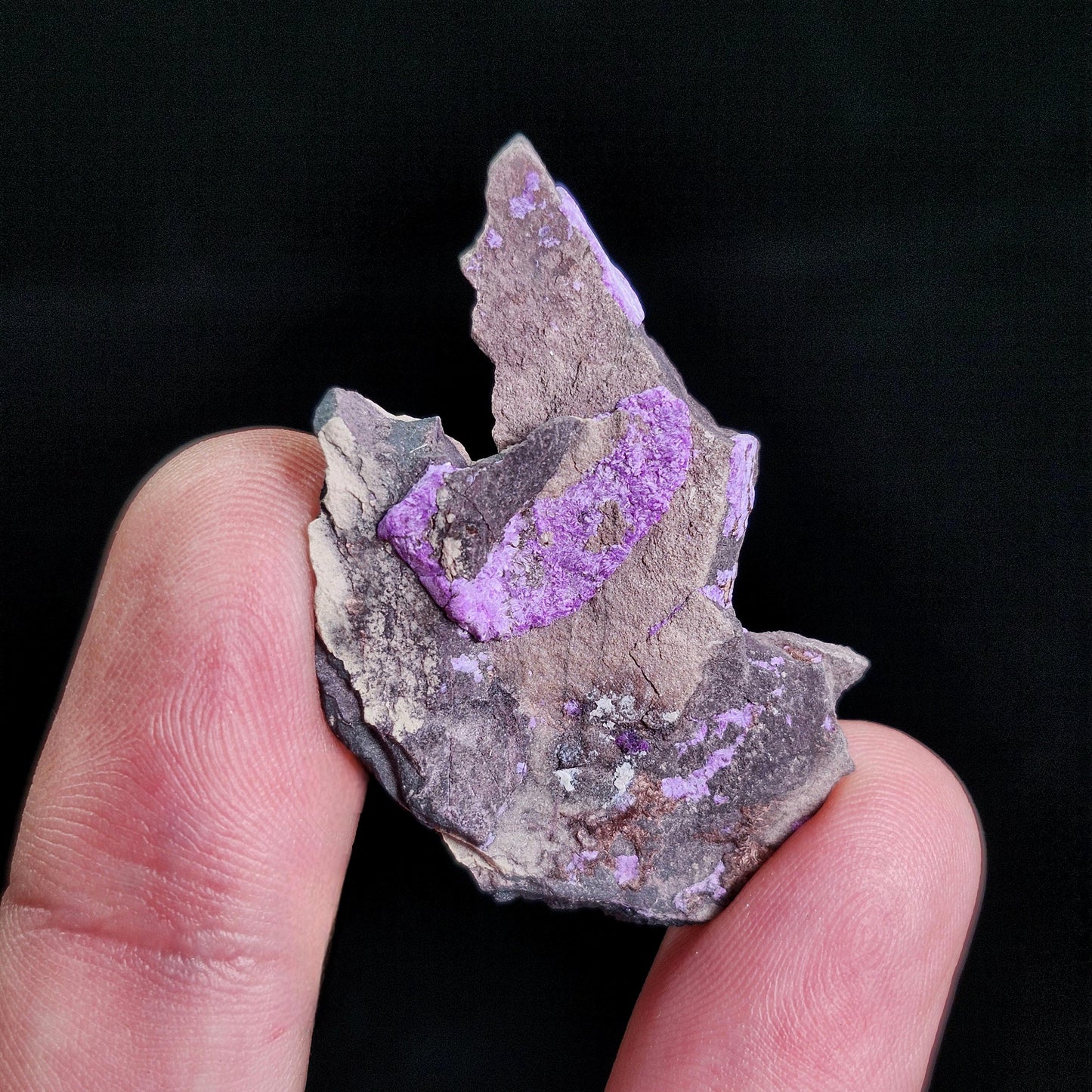 Fibrous Sugilite Crystal Specimen 5.97g, Raw Purple Sugilite Crystal from South Africa