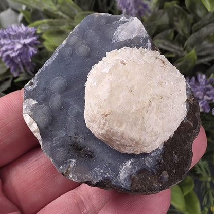 Mordenite Crystals on Quartz