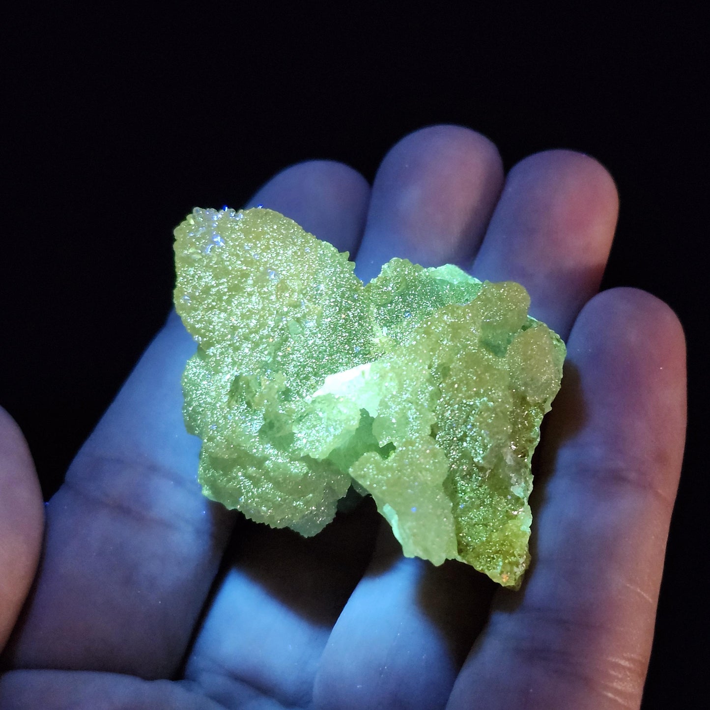 Bi Color Zincite Crystal 48.89g, UV Reactive Zincite Specimen