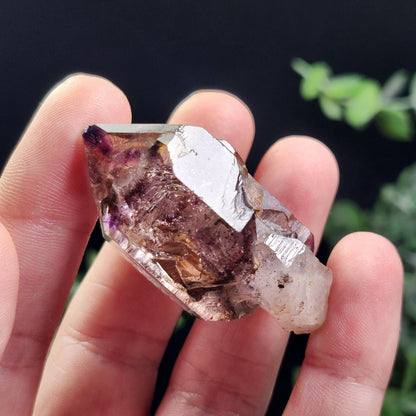 Enhydro Amethyst Scepter 29.47g, Moving Shangaan Quartz Crystal with Water Bubble from Zimbabwe