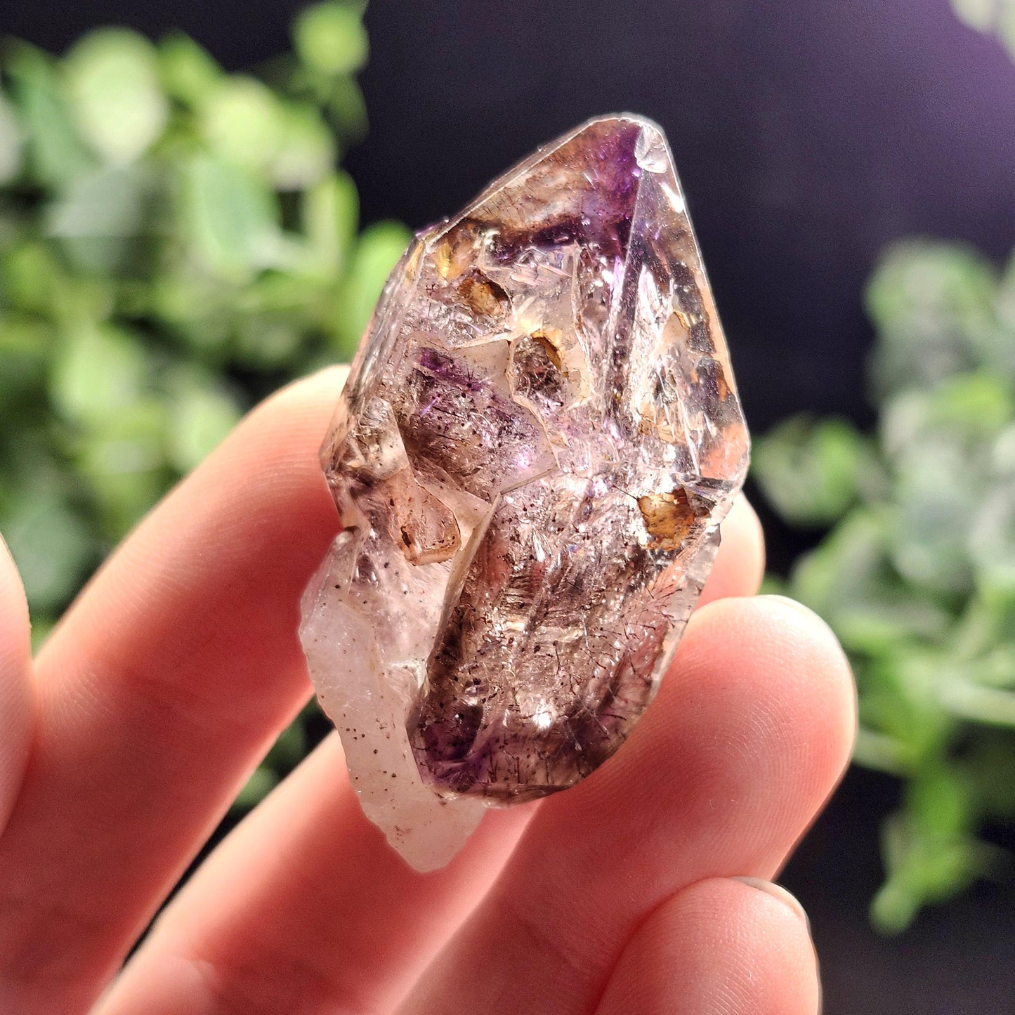 Enhydro Amethyst Scepter 29.47g, Moving Shangaan Quartz Crystal with Water Bubble from Zimbabwe