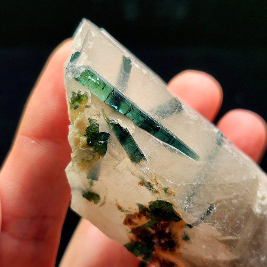 Green Tourmaline in Quartz 137g
