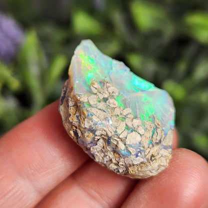Raw Rainbow Opal Stone: 6.69g