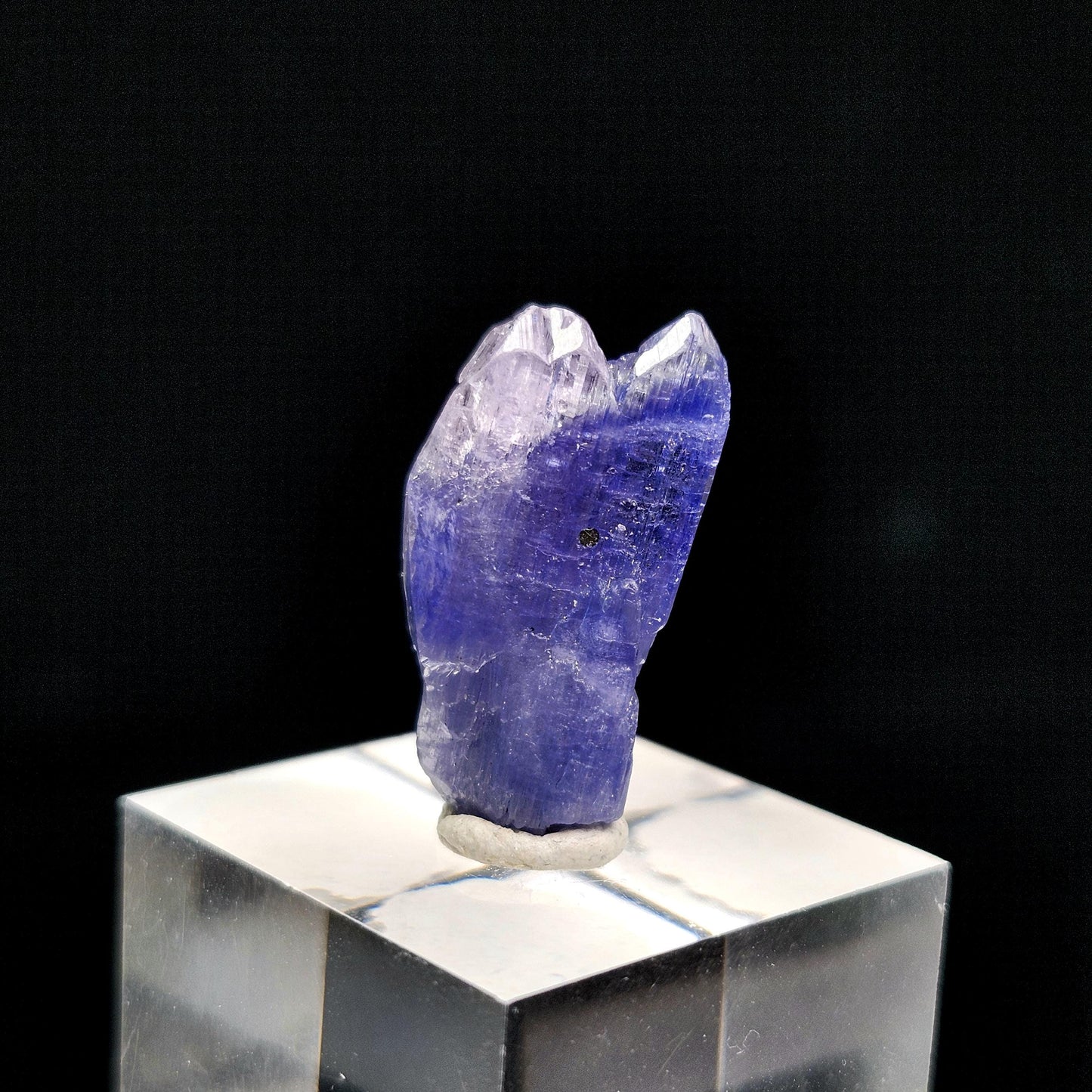 TWINNED Tanzanite Crystal 2.6g Parallel Growth