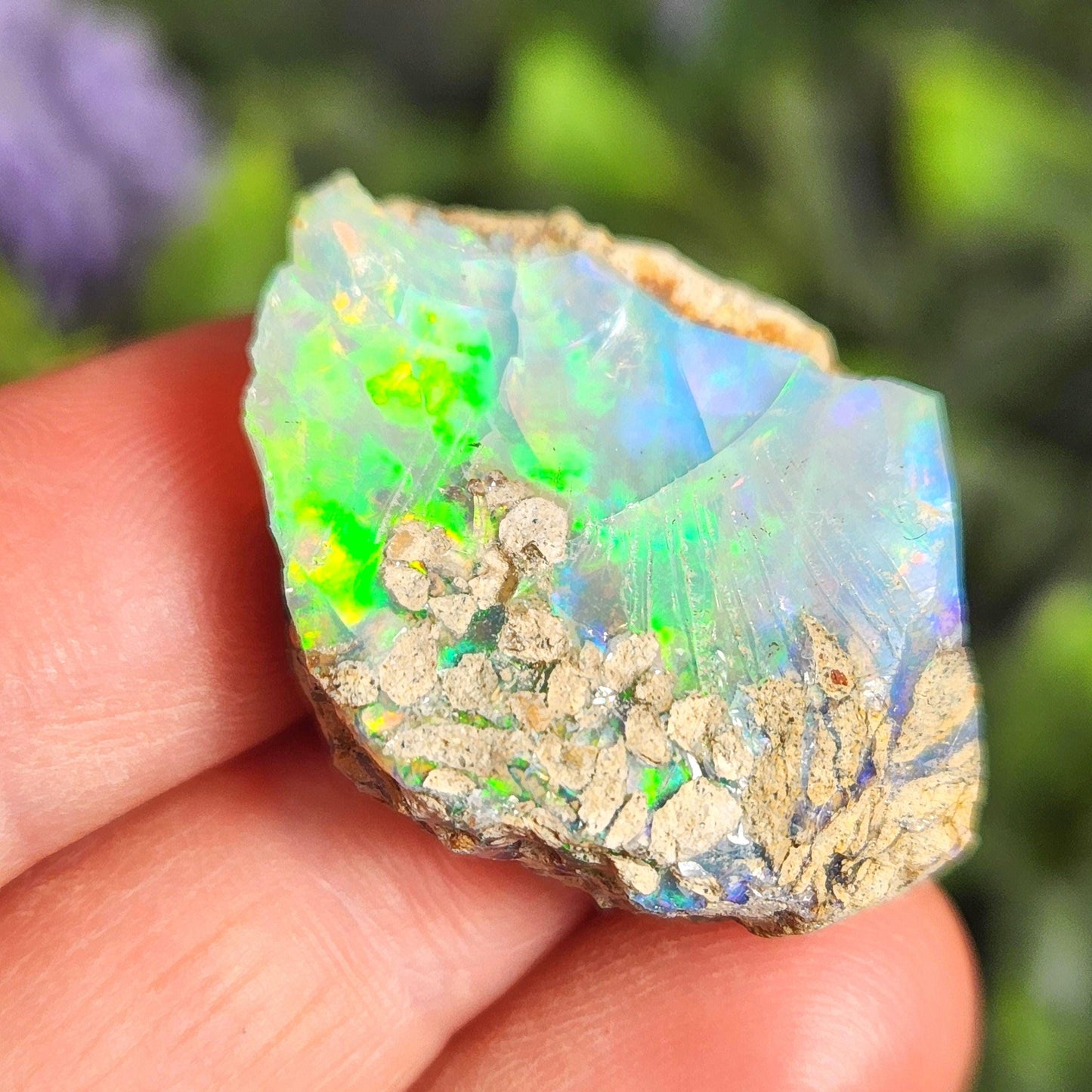 Raw Rainbow Opal Stone: 6.69g