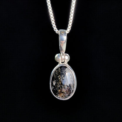 GREENLAND Nuummite Pendant
