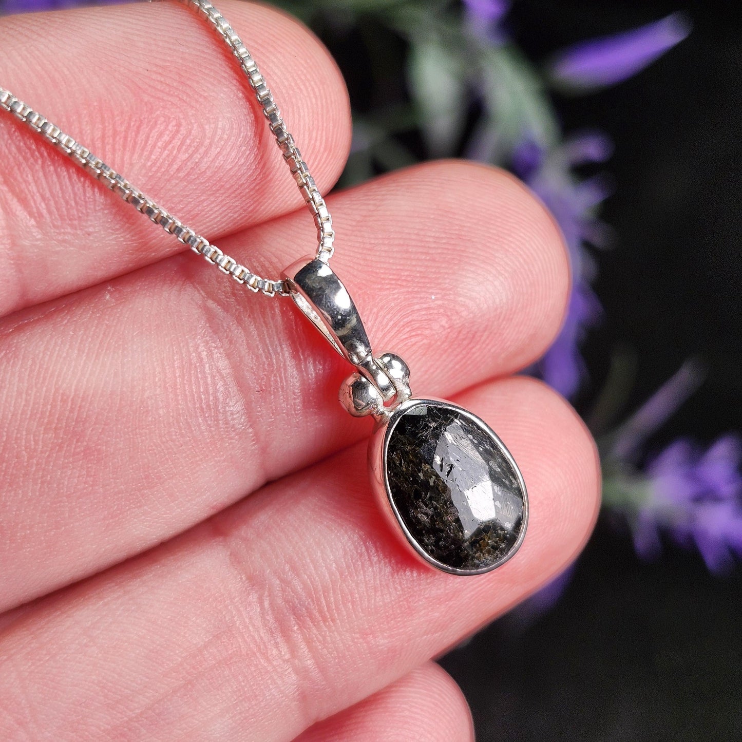 GREENLAND Nuummite Pendant