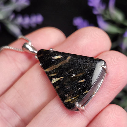 GREENLAND Nuummite Pendant