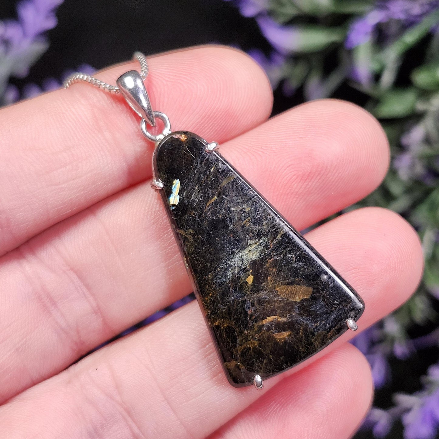 GREENLAND Nuummite Pendant