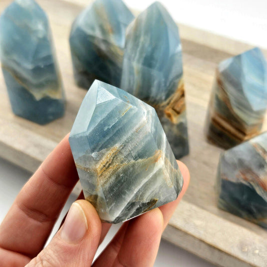 Blue Onyx Crystal Tower, Natural Brazilian Stone Carving, Onyx Crystal Carving