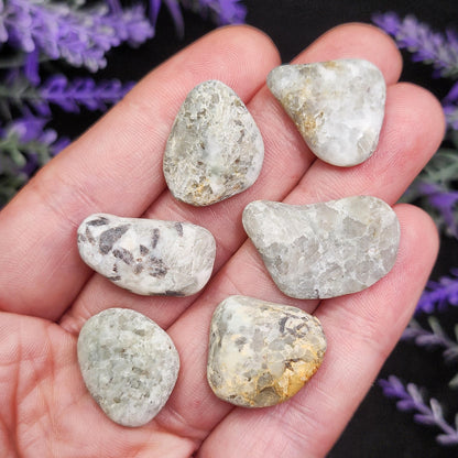 Scapolite Crystal, UV Reactive Stone