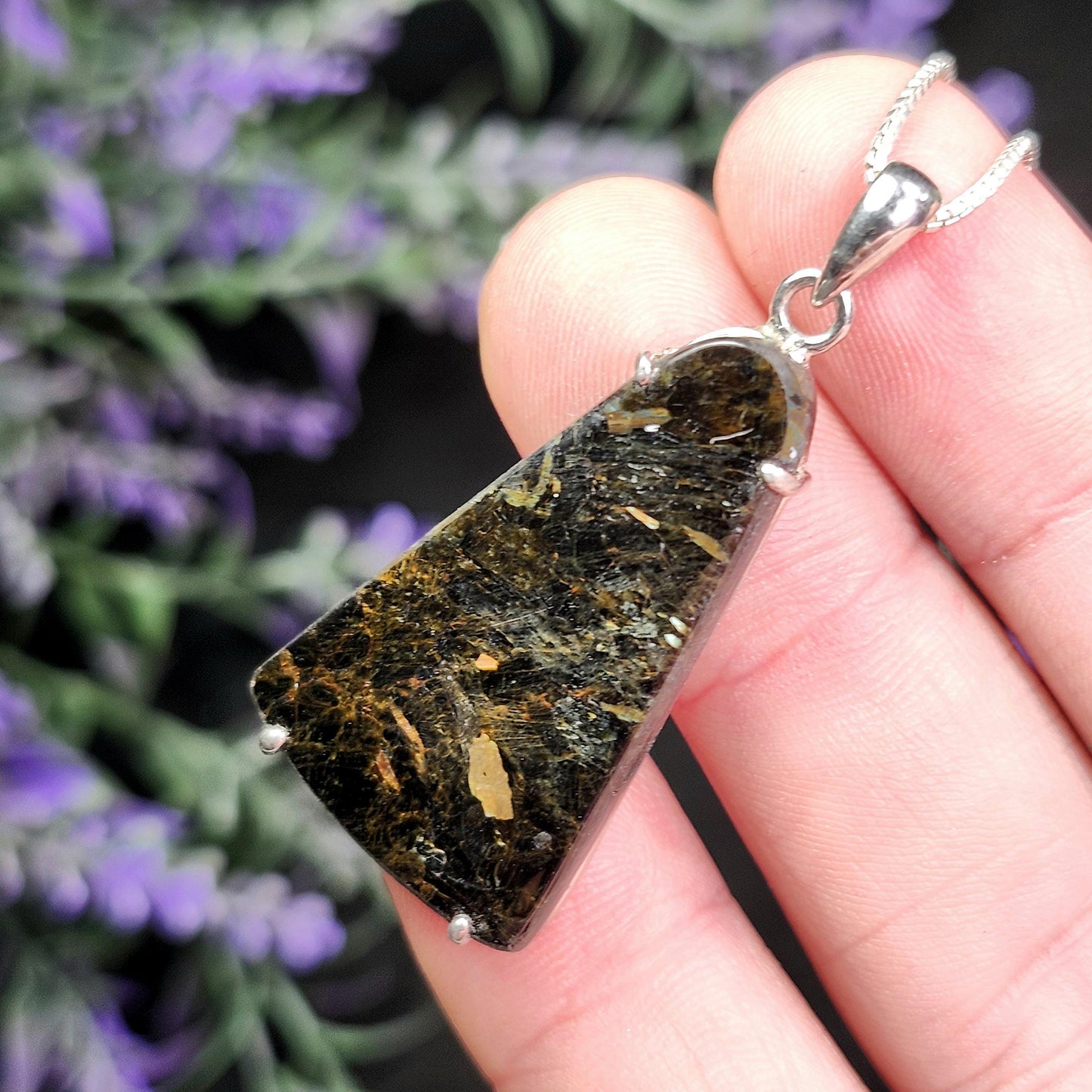 GREENLAND Nuummite Pendant