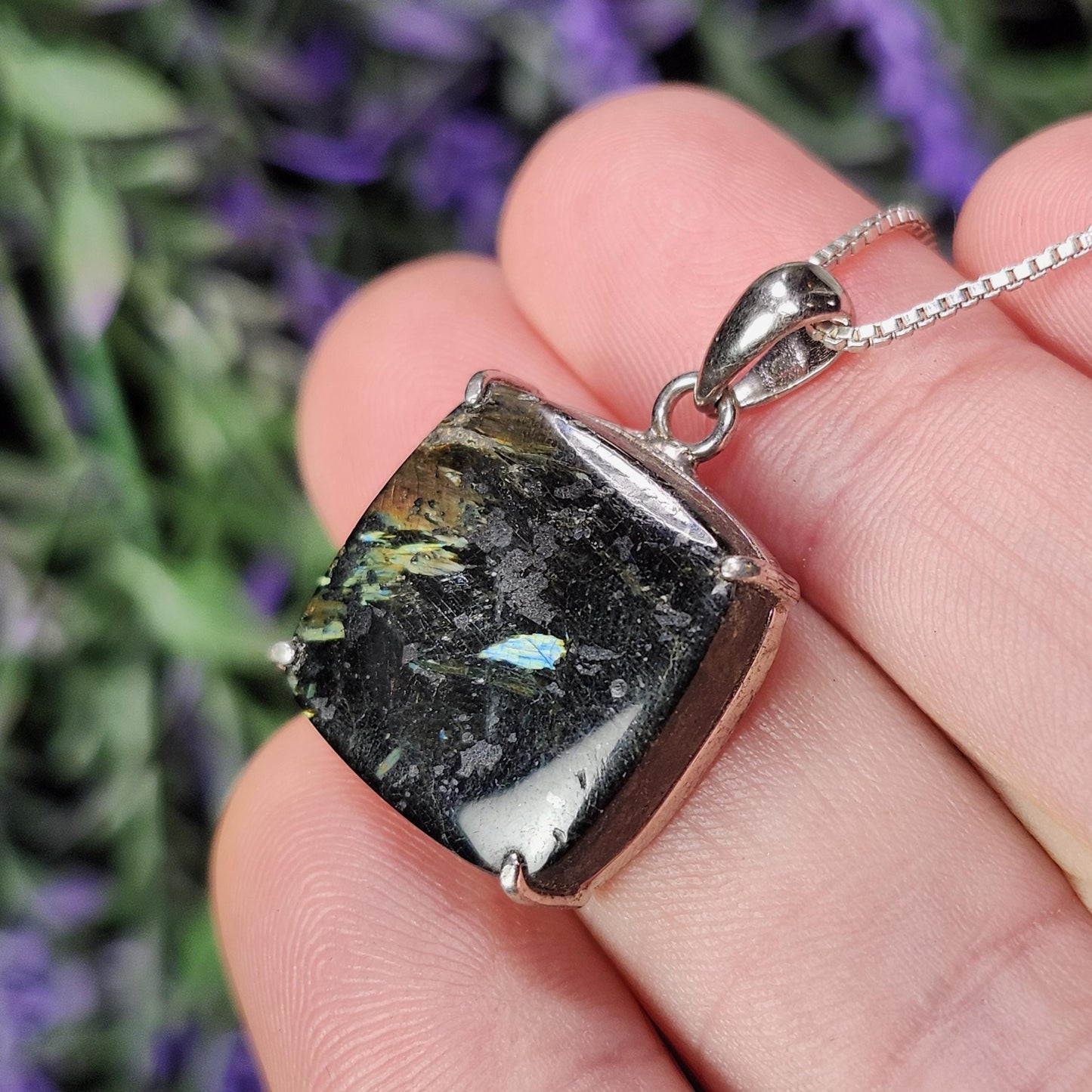GREENLAND Nuummite Pendant