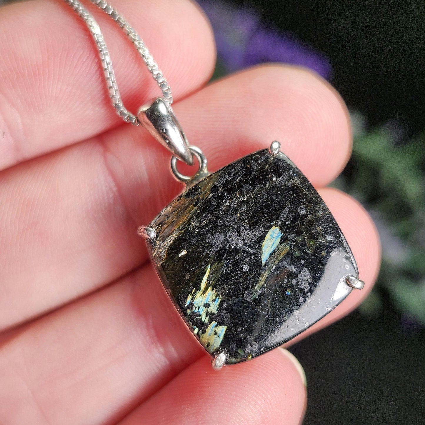 GREENLAND Nuummite Pendant