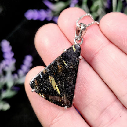 GREENLAND Nuummite Pendant