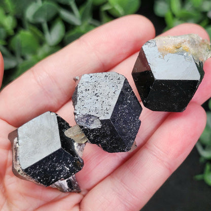 Hyalite Opal & Black Tourmaline