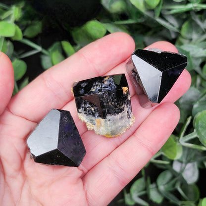 Hyalite Opal & Black Tourmaline