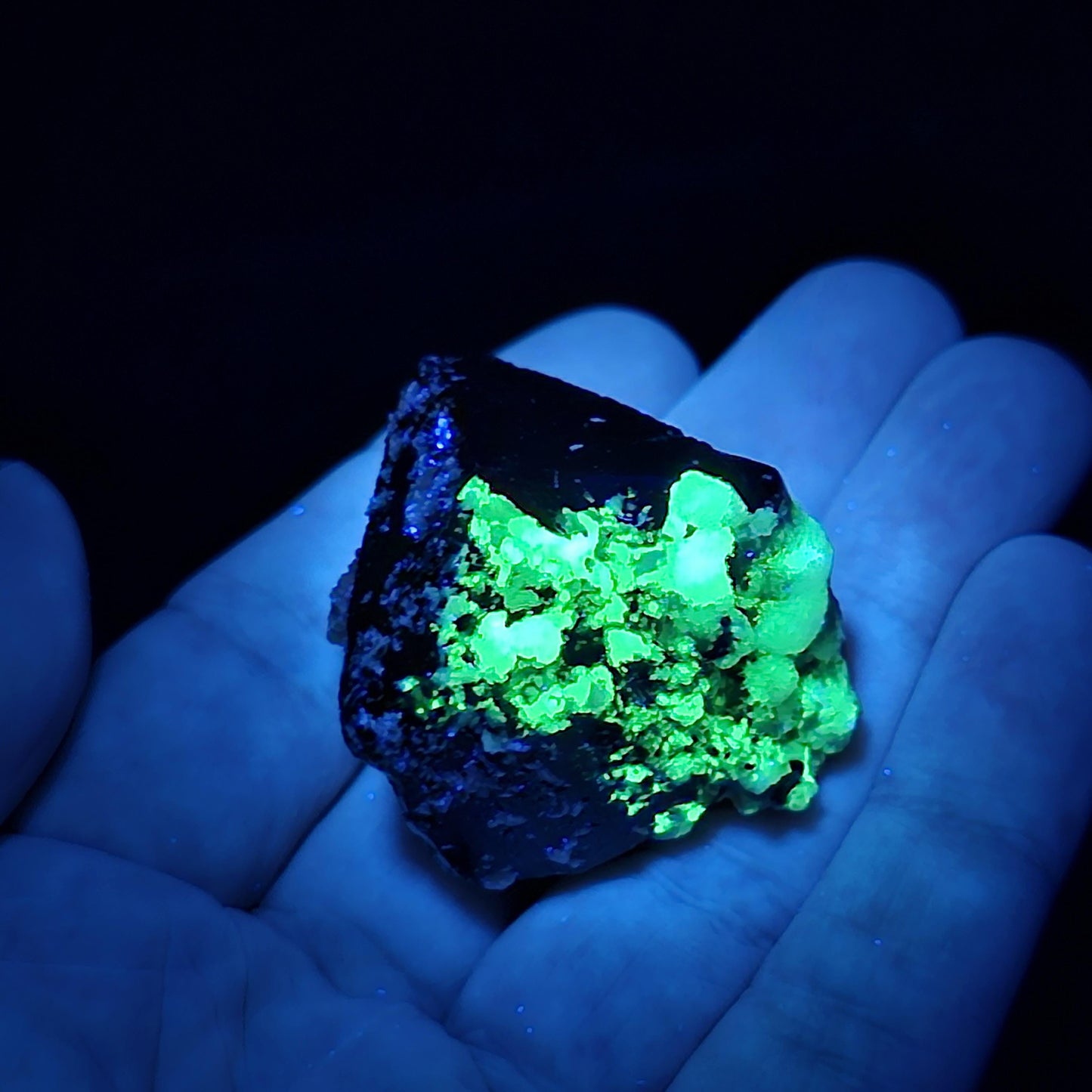 Hyalite Opal & Black Tourmaline 45g