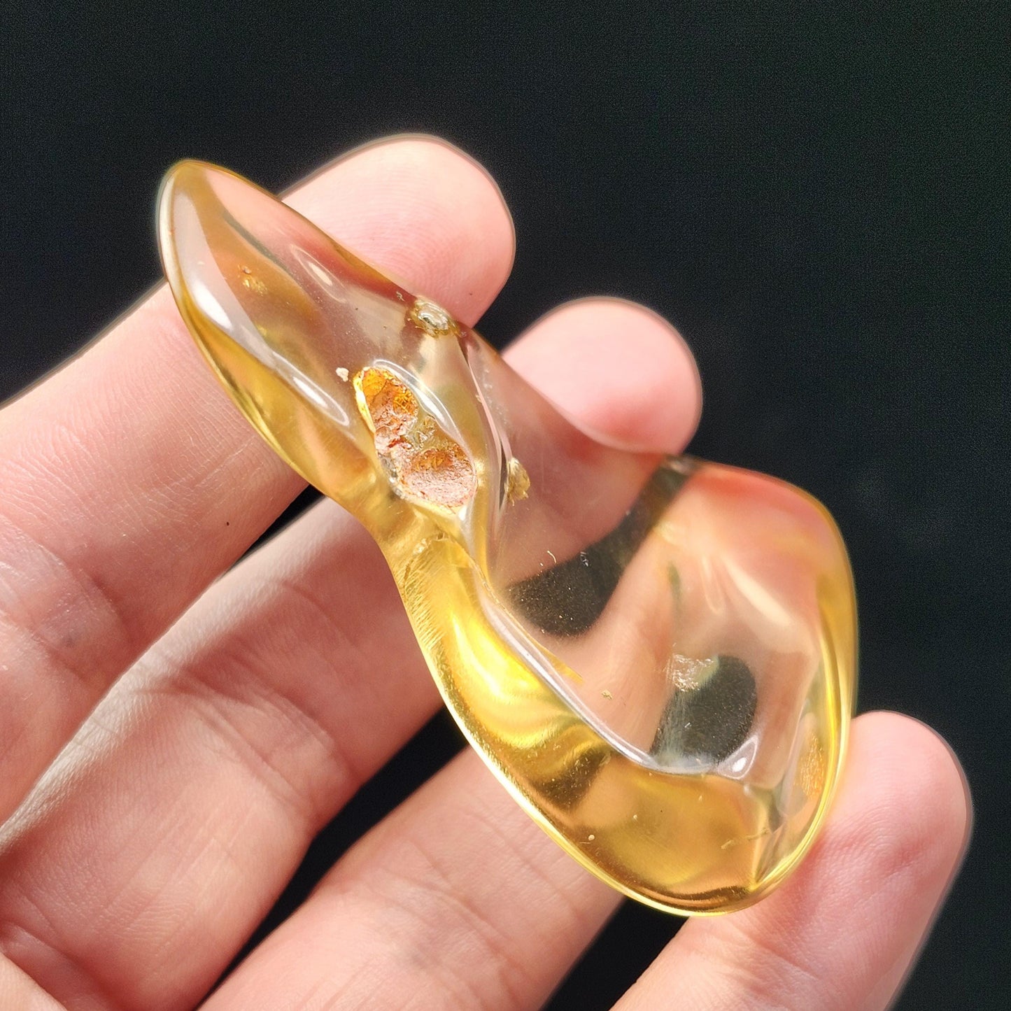 Amber with Bugs & Static ENHYDRO 11.5g