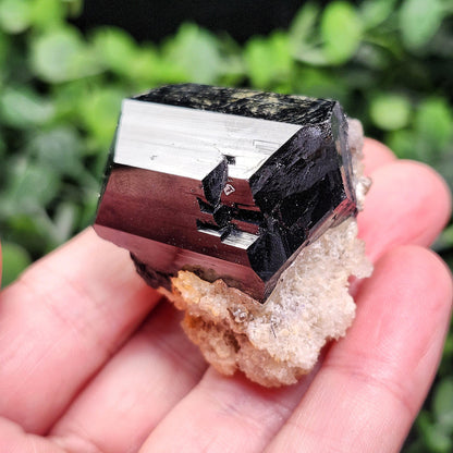 Hyalite Opal & Black Tourmaline 68g