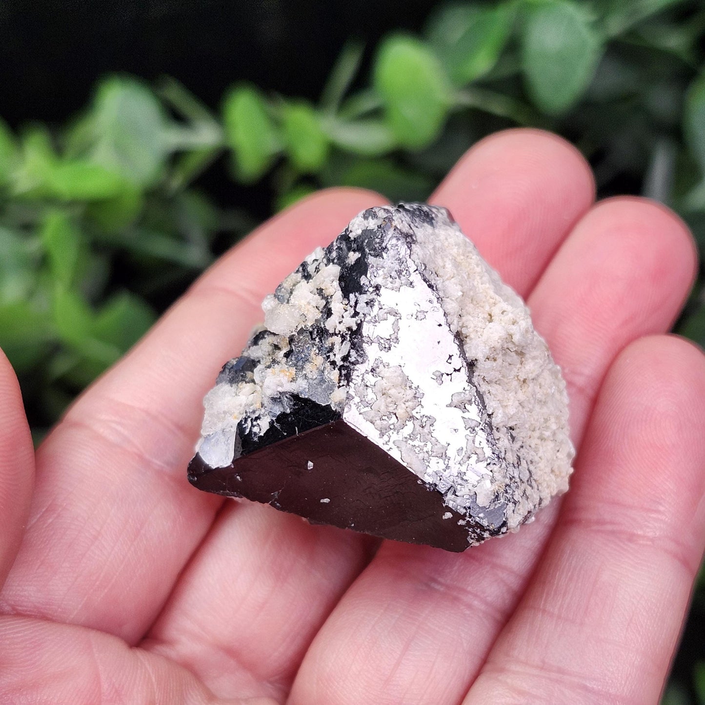 Hyalite Opal & Black Tourmaline 45g