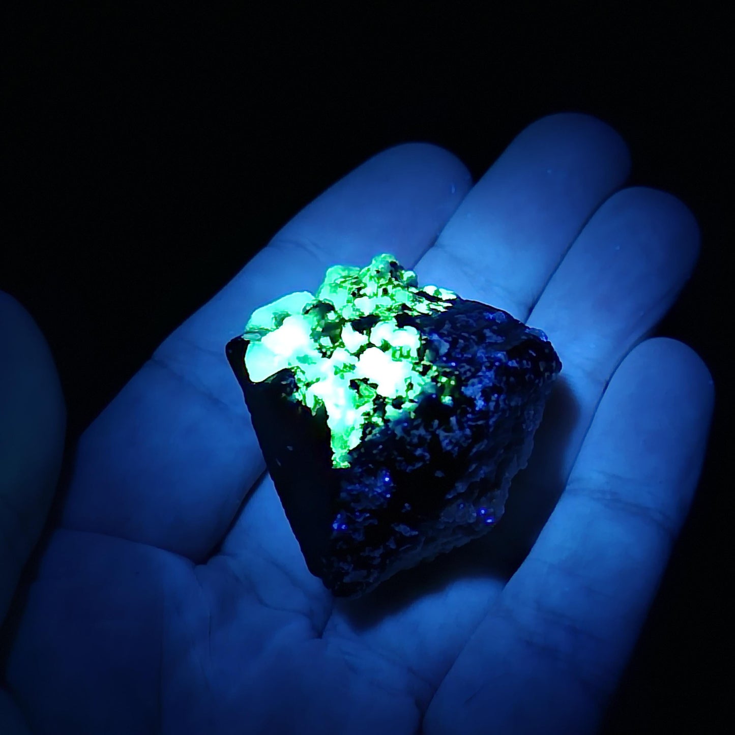 Hyalite Opal & Black Tourmaline 45g