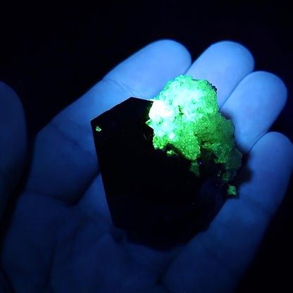 Hyalite Opal & Black Tourmaline 68g