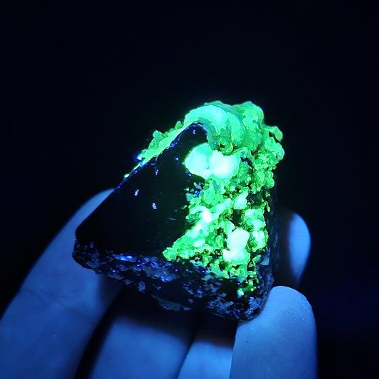 Hyalite Opal & Black Tourmaline 45g
