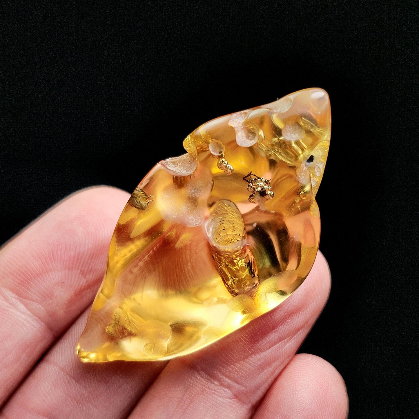 Enhydro AMBER with Bugs 8.8g