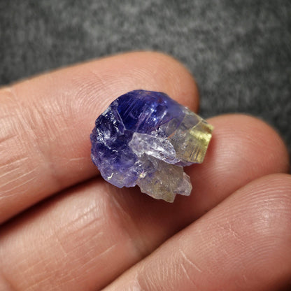 Bicolor Tanzanite Crystal (2.54g)