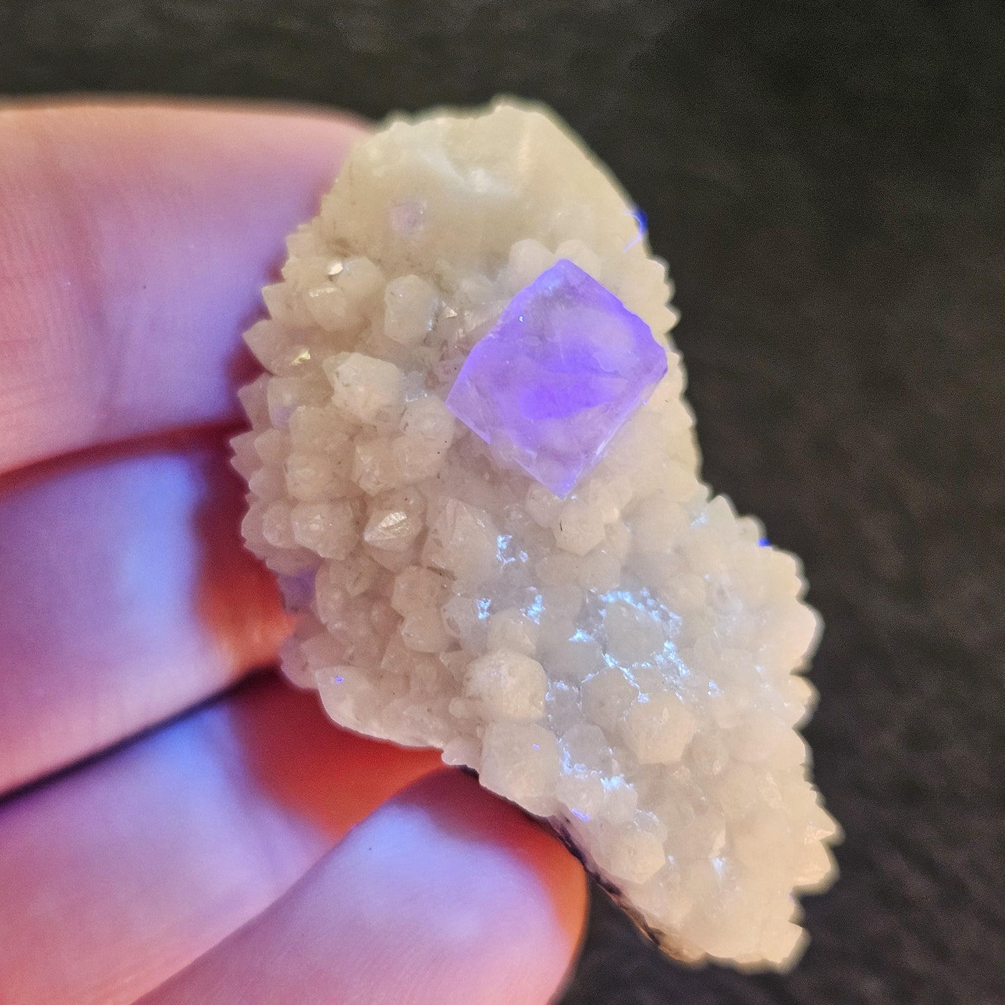 Cubic Phantom Fluorite on Quartz from Huanggangliang Mine in Inner Mongolia