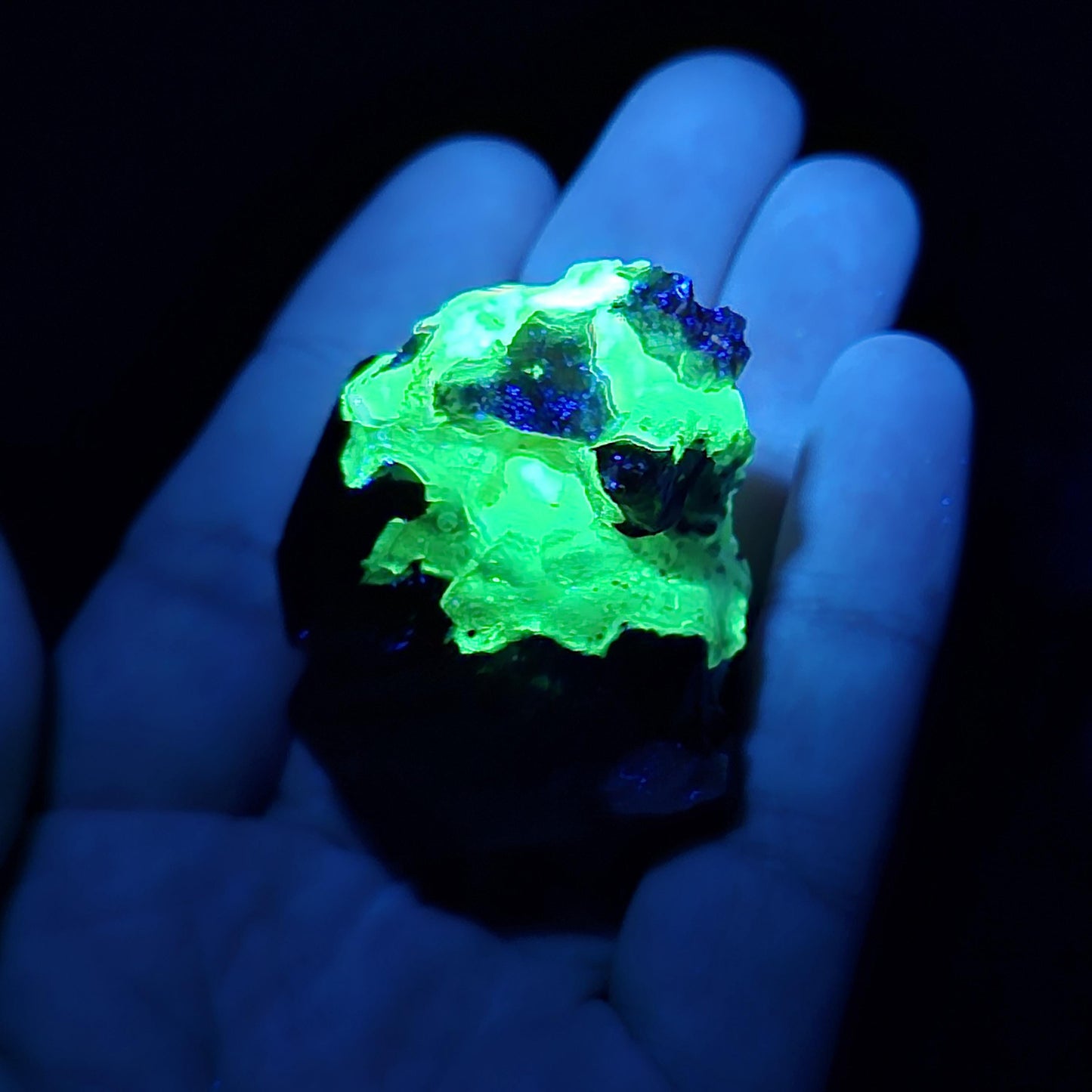 Hyalite Opal & Black Tourmaline 60g