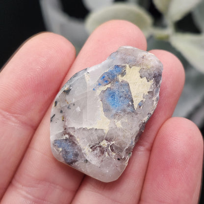 Papagoite Quartz Crystal 9.9g