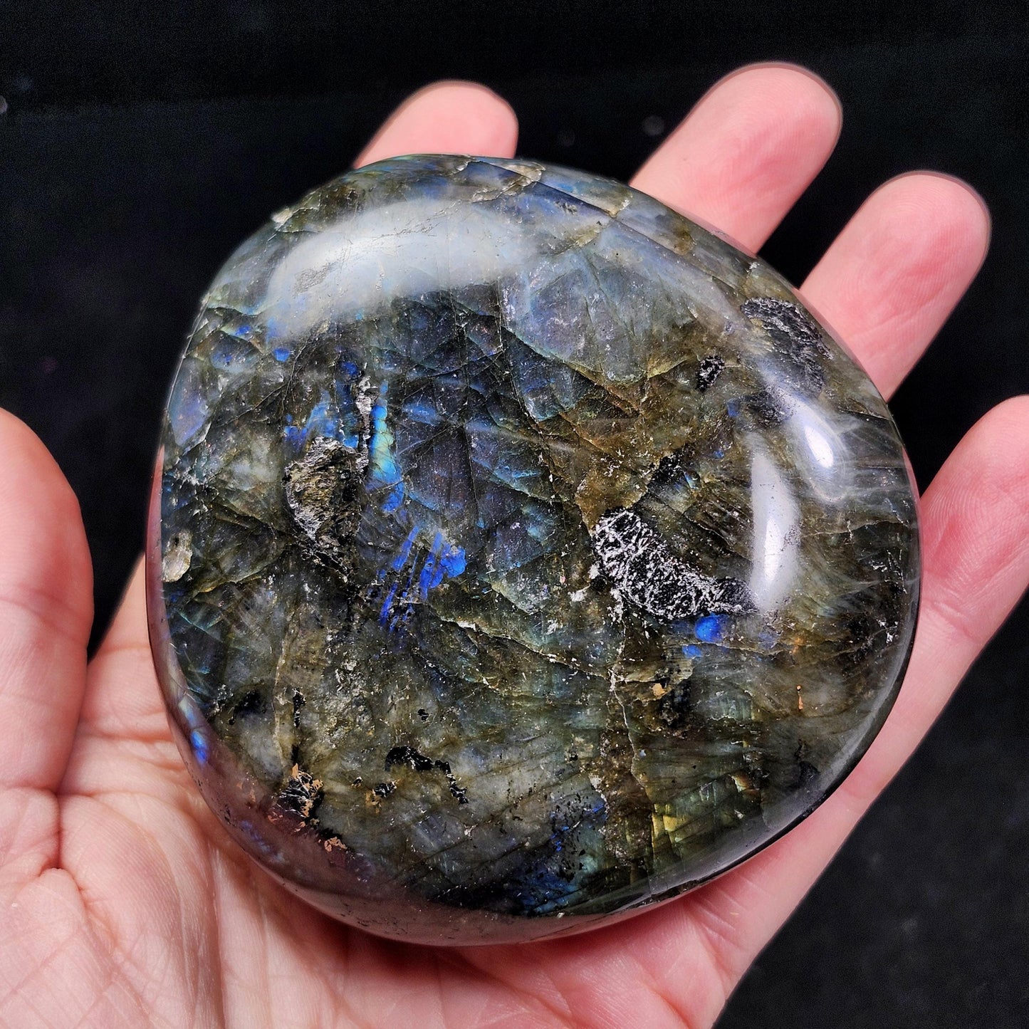 Labradorite Palm Stone 337g