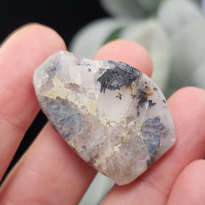 Papagoite Quartz Crystal 9.9g