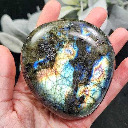 Labradorite Palm Stone 337g