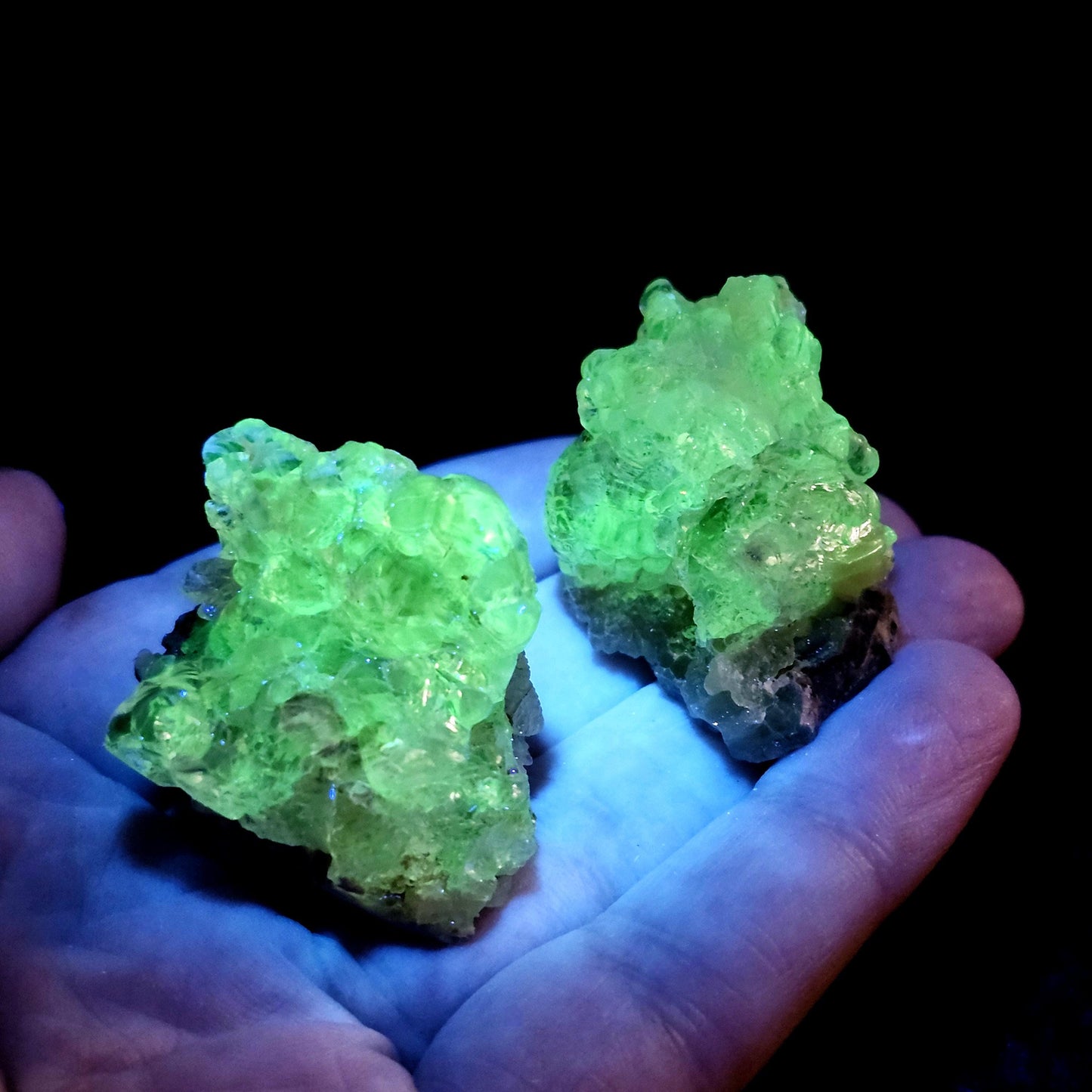 UV Reactive Hyalite Opal Specimen: Fluorescent Crystal from Mexico