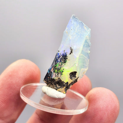 AAA Dendritic Rainbow Opal 3g, Ethiopian Opal Gemstone