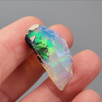 AAA Dendritic Rainbow Opal 3g, Ethiopian Opal Gemstone