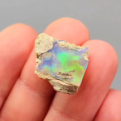 AAA Rainbow Opal 2.2g, Ethiopian Opal Gemstone