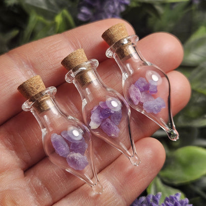 Hackmanite Crystal Chips: UV Reactive Hackmanite in Glass Jar