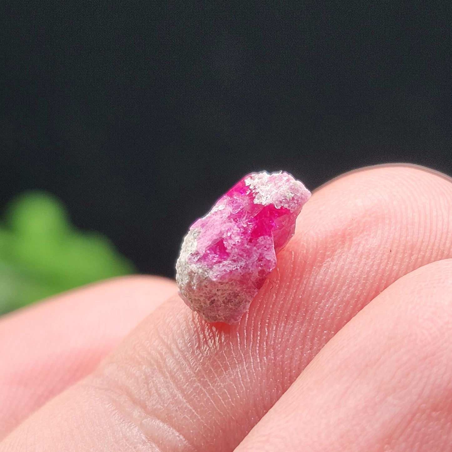 Bixbite Crystal, Terminated Red Beryl Crystal from Utah 1.9ct, Red Emerald Bixbite Gem